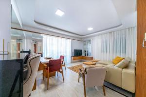 Aluguel Apartamento 2 quartos vista mar BombasSC