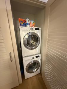 1BR w Patio and Parking!!4