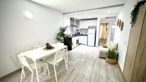 Sur y Sol Junto al Mar by Deihu Experiences