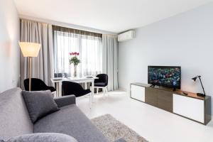 Molnar Apartments Masherova 43