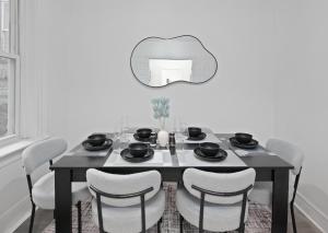 Deluxe 3 Bed Apt Min to NYC