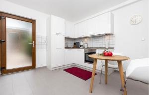 1 Bedroom Nice Apartment In Mali Losinj