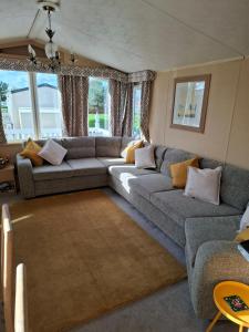 Caravan with hot tub at Tattershall lakes