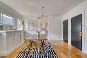 Warhol Suite - Cozy Apartment - 92 WalkScore