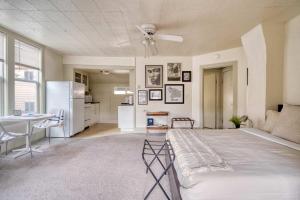 Stay Portland - Sun-Filled Buckman Studio!