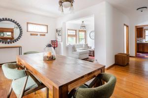 Preserved 1907 Classic 2BR - 92 WalkScore