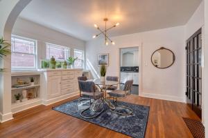 Stay Portland - Glamourous Old Hollywood Apartment - 92 WalkScore