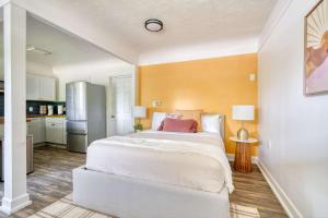 Forest Studio Retreat - Near Multnomah Village