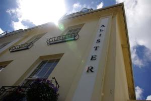Alister Guest House