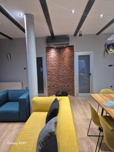 Apartments with WiFi Crikvenica - 16451