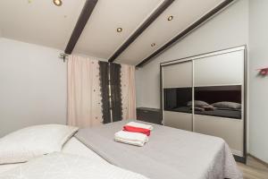 Apartments with WiFi Crikvenica - 16451