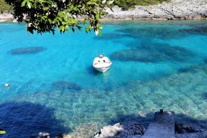 Seaside secluded apartments Cove Rasohatica, Korcula - 5453