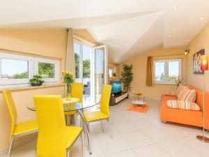 Apartments with parking space Porec - 6923