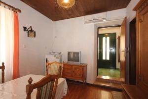 Apartments by the sea Kukljica, Ugljan - 8210