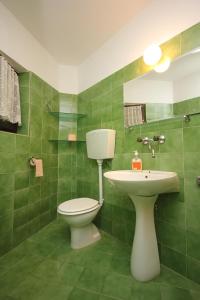 Apartments by the sea Kukljica, Ugljan - 8210