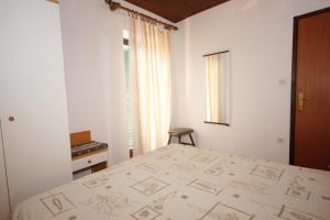 Apartments by the sea Kukljica, Ugljan - 8210