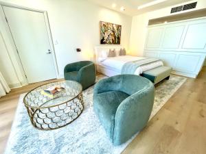 Boutique Ocean View Studio with King Bed & Spa