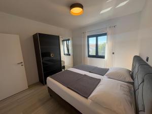 Apartments by the sea Srima - Vodice, Vodice - 24956