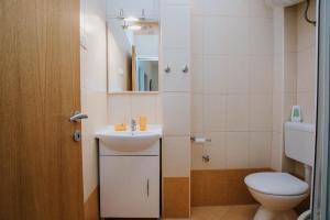 Apartments by the sea Arbanija, Ciovo - 9700