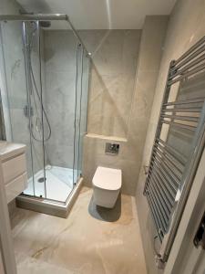 City Airport O2 Arena ExCel Centre Canary Wharf Apartment in London