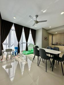 Dpristine 3 bedder sea view opp legoland and medini