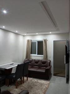 Casa térrea na Praia 2 dorm, churrasqueira e garagem