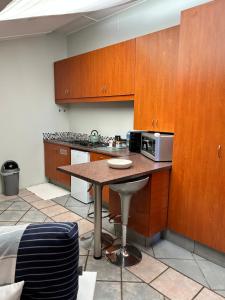 Glenelg Road Guesthouse