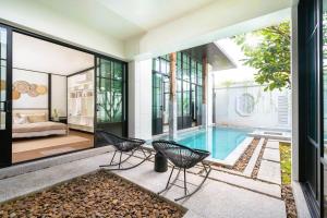 Luxury Mono 10 Private Pool Villa - 3 BR in Pasak