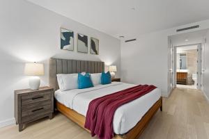 Pearl Coast - Modern 2BR with Rooftop Pool & Views