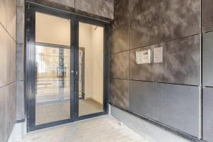 100 square meter 4-room central smart apt