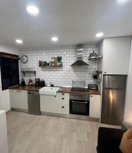 Sea View Penthouse Apartment or Studio with Large Terrace in Los Cristianos