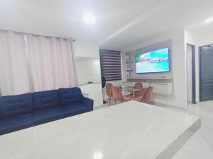 A 20 min CC Vista vista con patio fácil acceso