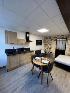 Les Pichies, Studio Dadoum, Centre ville