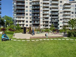 Apartment perfect for work or vacation - kitchen, full bathroom, balcony