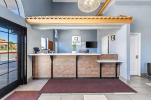 Quality Inn & Suites Hesperia-Victorville
