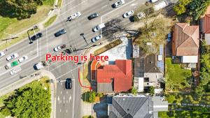 New 2 Bedroom House Close to Mall with Free Parking