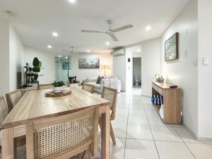 A Calm City Base - Cairns CBD