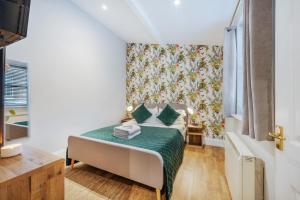 Glasswing Stays The Holgate Sanctuary