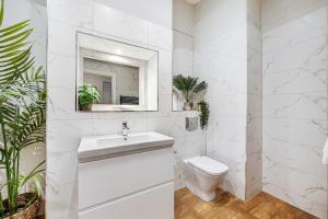 Glasswing Stays The Holgate Sanctuary