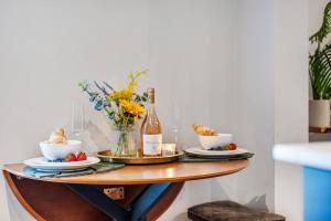 Glasswing Stays The Holgate Sanctuary