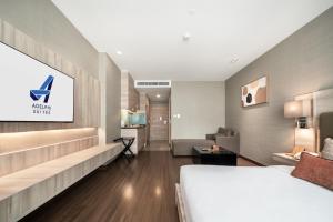Adelphi Suites Bangkok