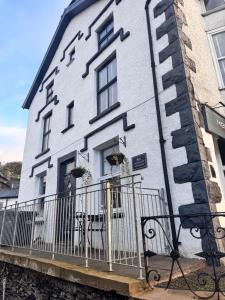 High Street Apartment