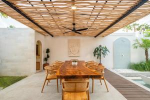 Villa Arkara Seminyak - Just 10 Minutes Walk to The Beach