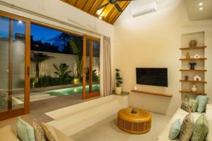 Villa Arkara Seminyak - Just 10 Minutes Walk to The Beach