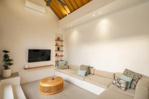 Villa Arkara Seminyak - Just 10 Minutes Walk to The Beach