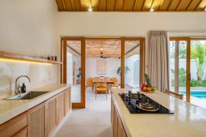 Villa Arkara Seminyak - Just 10 Minutes Walk to The Beach