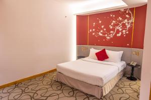 The IRIS SIGNATURE HOTEL AND SPA