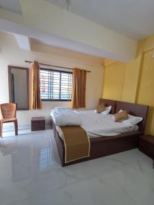 Keshav Inn Hotel And Banquet