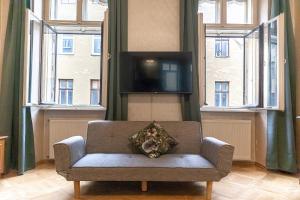 Spacious 4BR Apartment Very Central