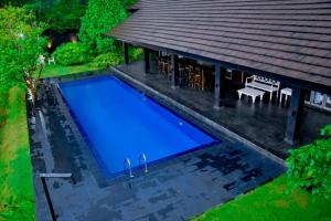Elite Black Villa